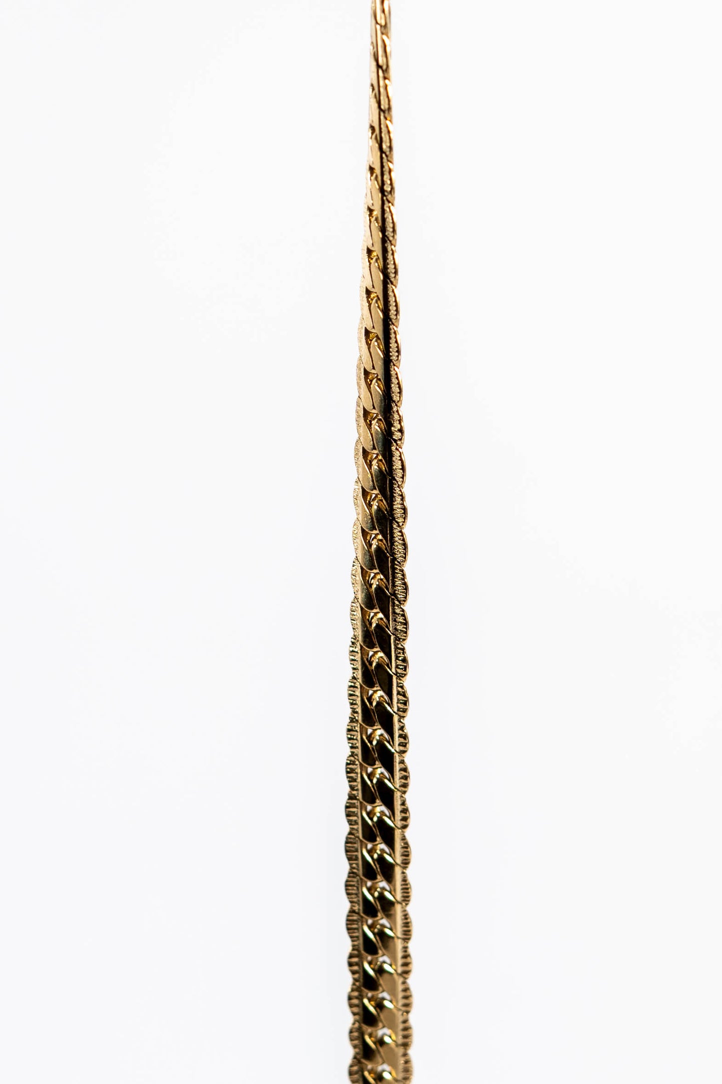 Cadena Grabada